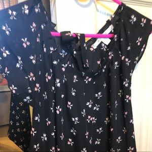 And another one...WORK BLOUSES ON FLEEK!!!